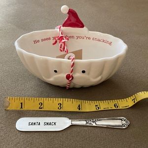 Mudd Pie Christmas Snack dish with serving knife.